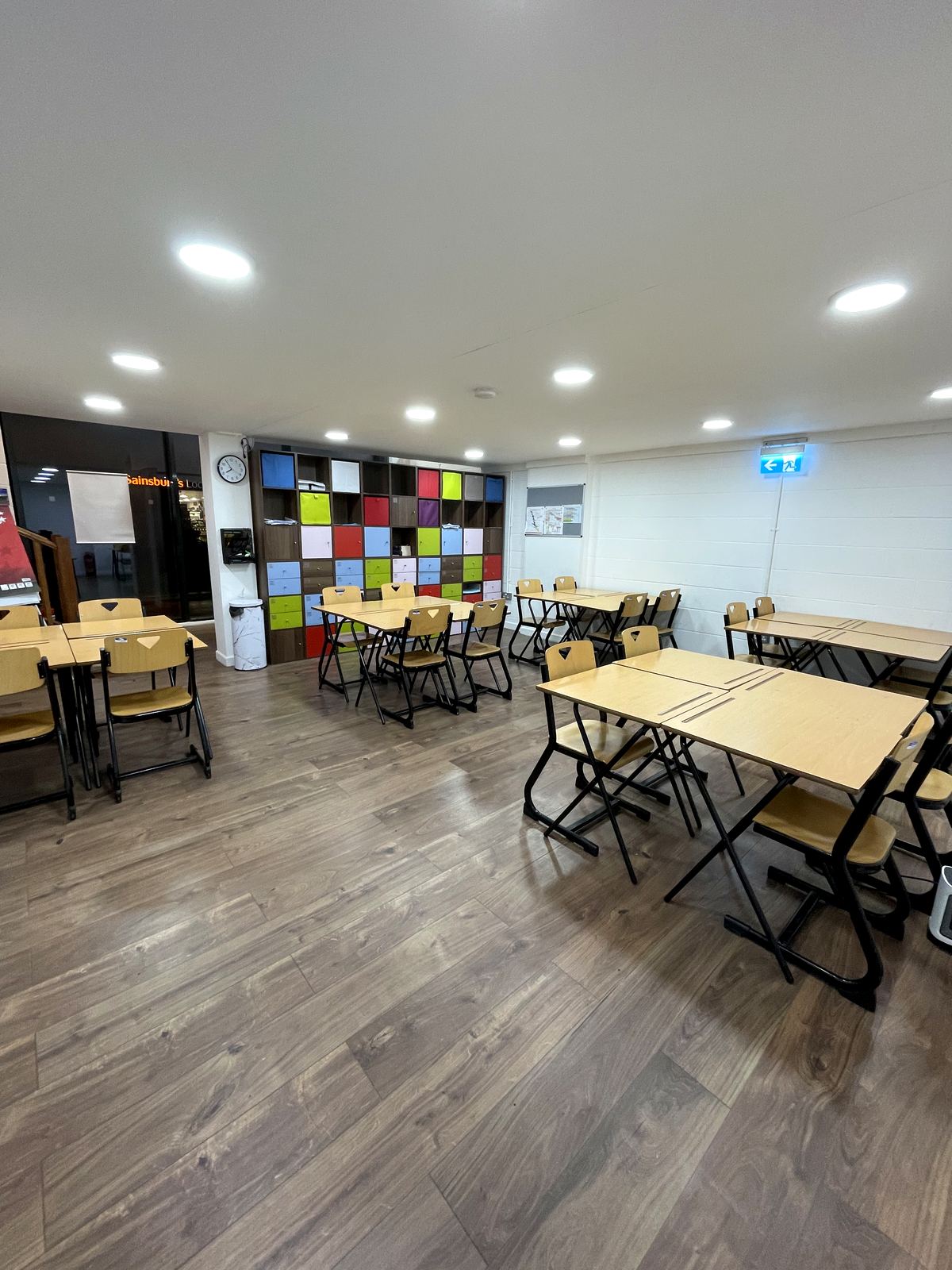 Teaching room set for small-group lessons